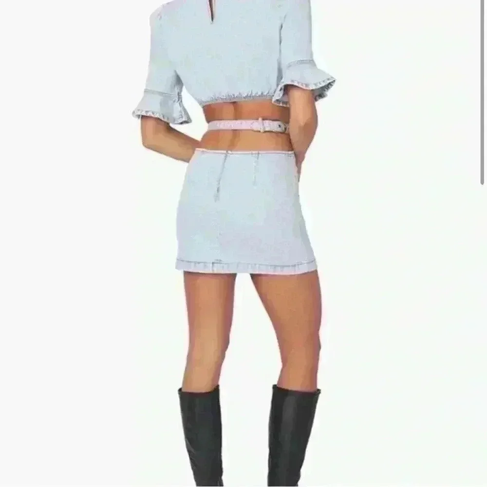 WeWoreWhat' Cut-Out Denim Mini Skirt in a Super Light Indigo Wash. Sz Large. NWT - Picture 2 of 13